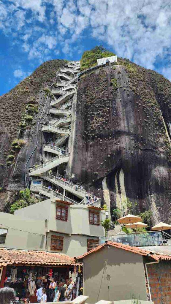 Guatapé tours en ingles y español